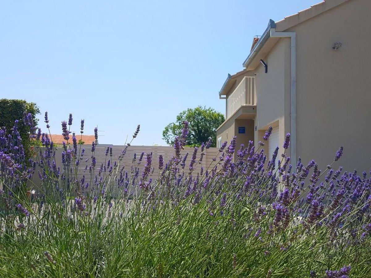 Villa Elysium - Beautiful Family House With Heated Pool Kaštela Esterno foto
